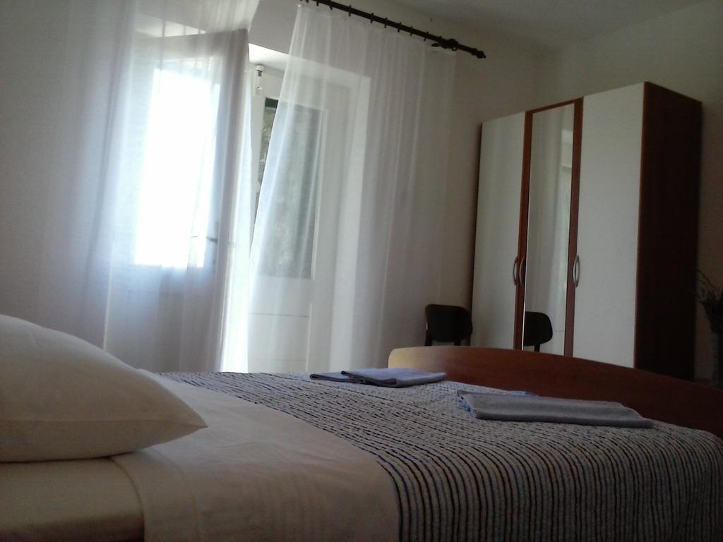 Apartments And Rooms Batos ซาวาลา ห้อง รูปภาพ